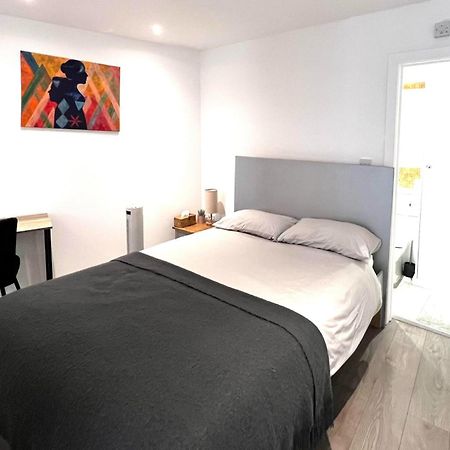 Modern Studio Apartment With Free Wifi London Exterior foto